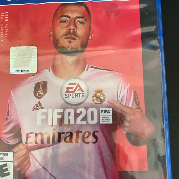 PS4 - Picture 3 of 14